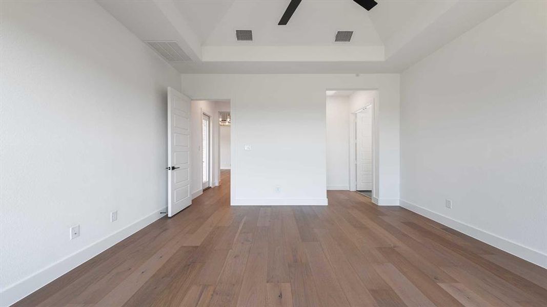 Spacious, unfurnished interior of a new home in The Tribute 60', The Colony (Image 17). Spacious, unfurnished interior of a new home in The Tribute 60', The Colony (Image 17).