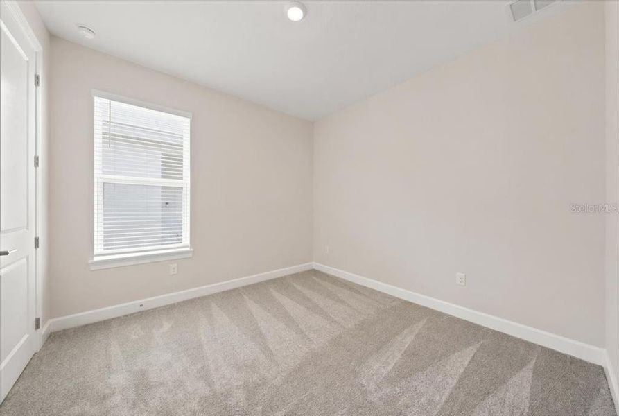 Spacious, unfurnished interior of a new home in Coasterra Community Group Page, Palmetto (Image 38).