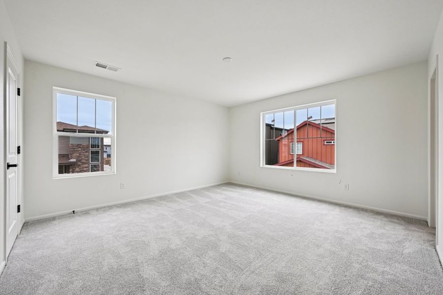 Spacious, unfurnished interior of a new home in Painted Prairie Villas, Aurora (Image 11). Spacious, unfurnished interior of a new home in Painted Prairie Villas, Aurora (Image 11).