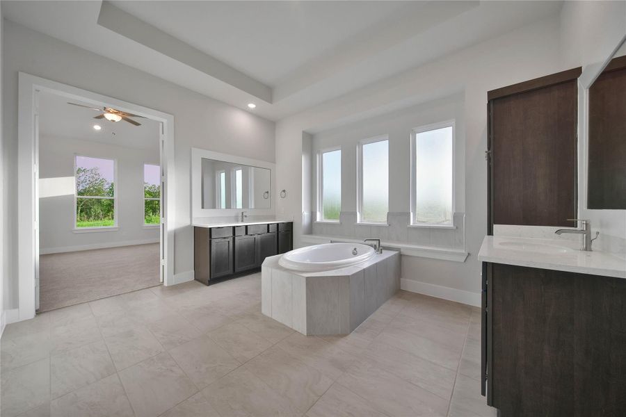 Furnished interior view inside a new home in , Rosharon (Image 10).