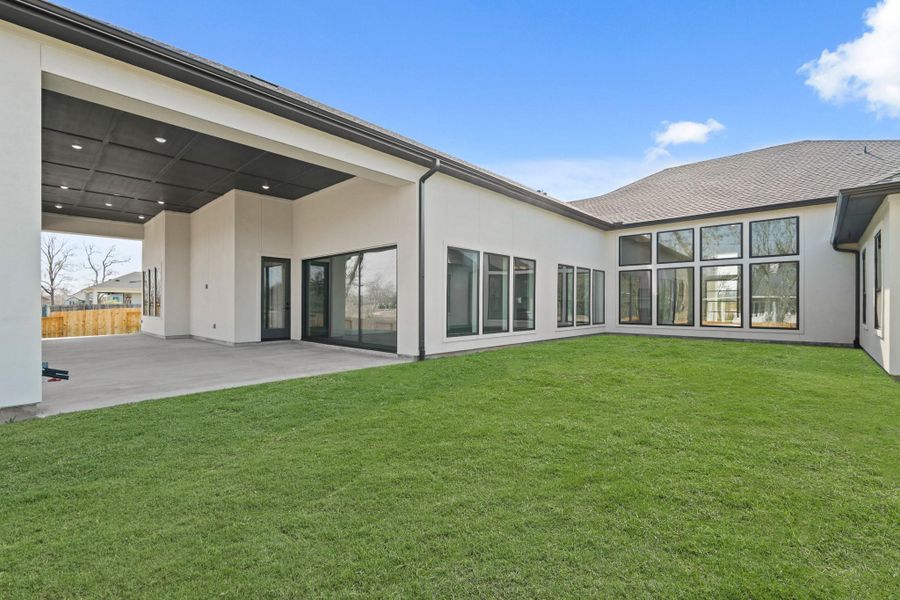 Exterior details and patio area of a home in Weston Lakes, Fulshear (Image 4). Exterior details and patio area of a home in Weston Lakes, Fulshear (Image 4).