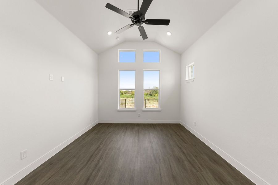 Spacious, unfurnished interior of a new home in Lily Creek at Sutton Fields, Aubrey (Image 25).
