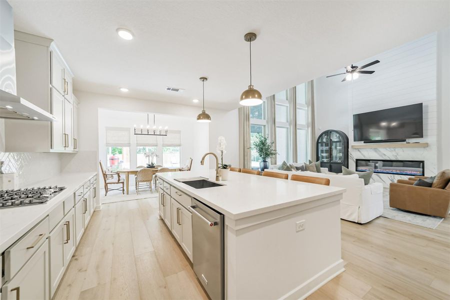 Furnished interior view inside a new home in Woodforest – 60', Montgomery (Image 12).