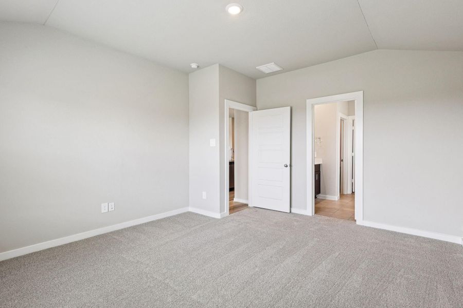 Spacious, unfurnished interior of a new home in Heights of Barbers Hill, Mont Belvieu (Image 9). Spacious, unfurnished interior of a new home in Heights of Barbers Hill, Mont Belvieu (Image 9).