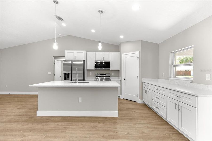 Furnished interior view inside a new home in , Ocklawaha (Image 10).