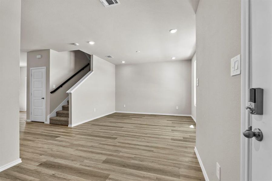 Spacious, unfurnished interior of a new home in Orchard Village, Fort Worth (Image 28). Spacious, unfurnished interior of a new home in Orchard Village, Fort Worth (Image 28).