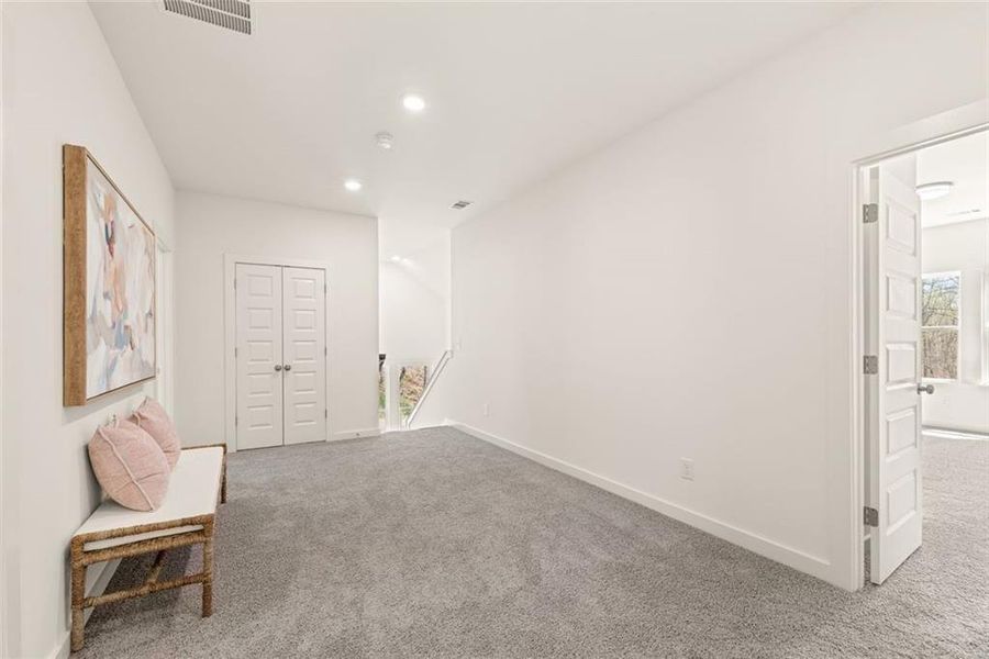 Image 75 of a home in .
