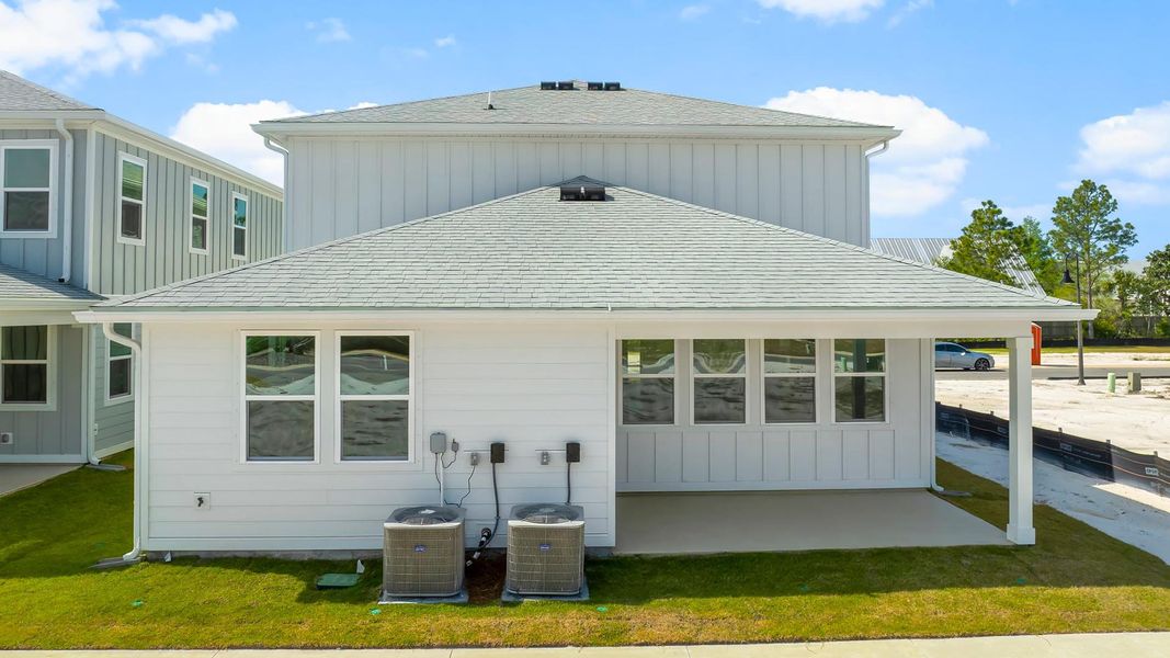 Representative exterior details of a home built from the Brayden by D.R. Horton in Parkside, Santa Rosa Beach (Image 24).