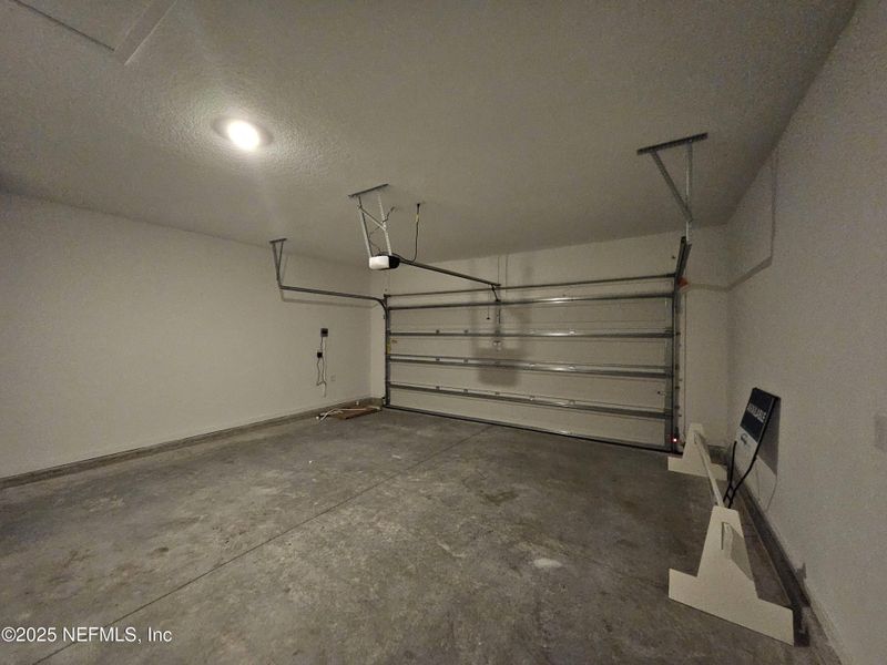 Spacious, unfurnished interior of a new home in Lakes at Bella Lago - Signature Series, Green Cove Springs (Image 17).