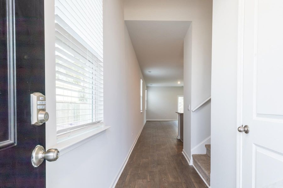 Spacious, unfurnished interior of a new home in , Summerville (Image 21).