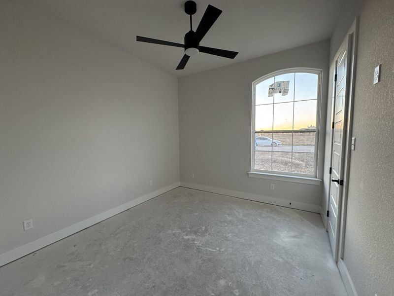 Image 15 of a home in Coyote Crossing.