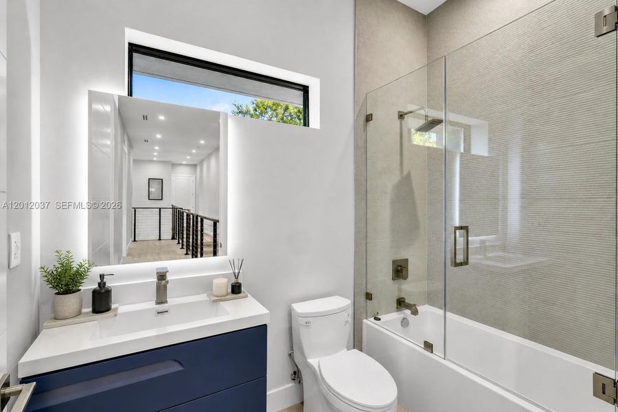 Furnished interior view inside a new home in , Fort Lauderdale (Image 17).