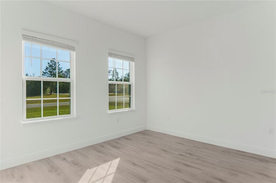 Spacious, unfurnished interior of a new home in , Citrus Springs (Image 28).