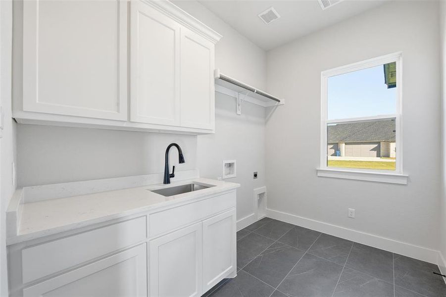 Furnished interior view inside a new home in Aledo Heights - Aledo ISD, Aledo (Image 14). Furnished interior view inside a new home in Aledo Heights - Aledo ISD, Aledo (Image 14).