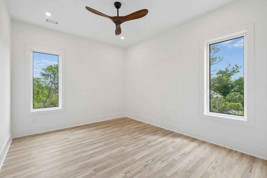 Spacious, unfurnished interior of a new home in , Folly Beach (Image 74).