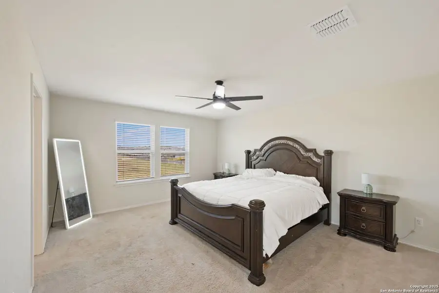 Furnished interior view inside a new home in Cinco Lakes, San Antonio (Image 10). Furnished interior view inside a new home in Cinco Lakes, San Antonio (Image 10).