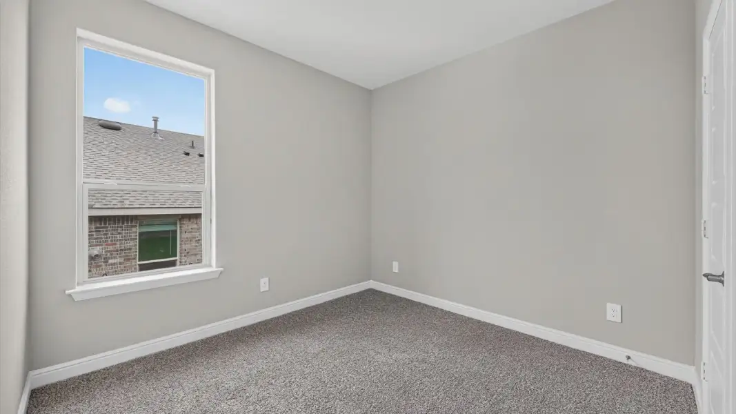 Spacious, unfurnished interior of a new home in Bluestem, Rhome (Image 19).
