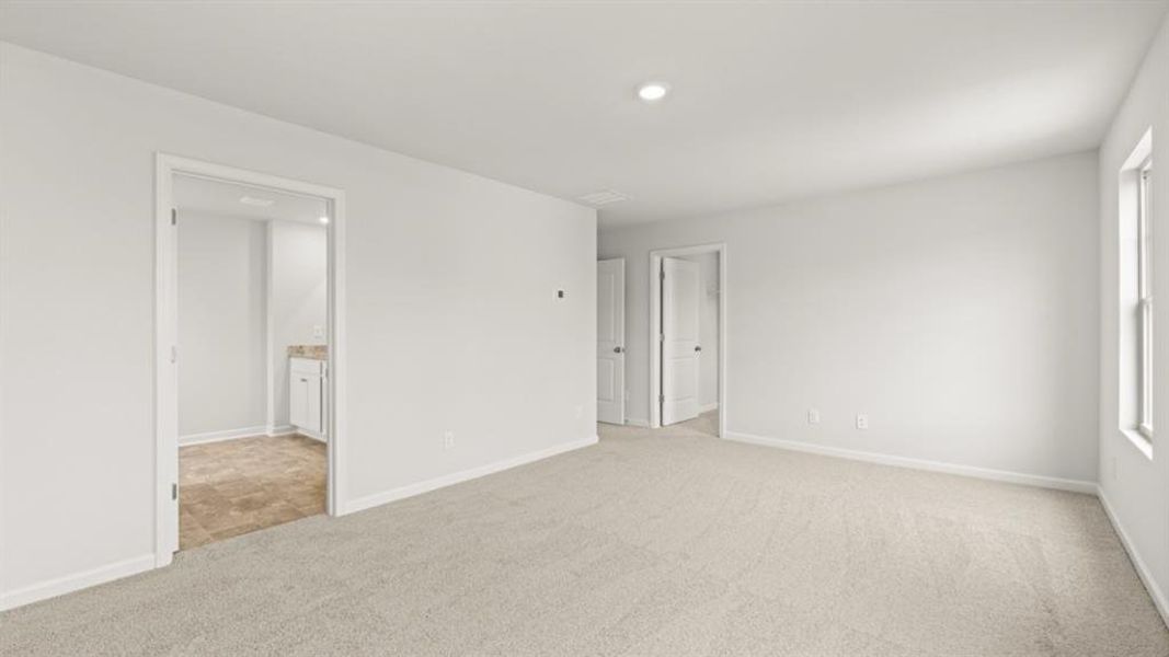 Spacious, unfurnished interior of a new home in Parkside at Carter Grove, Cartersville (Image 44).