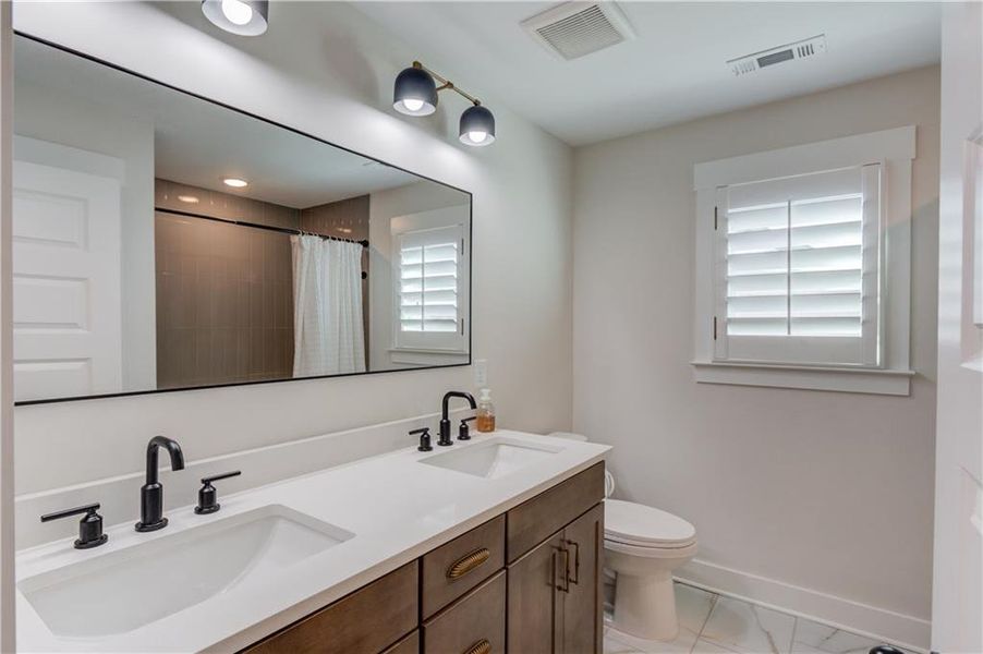 Furnished interior view inside a new home in Cambridge, Flowery Branch (Image 34).