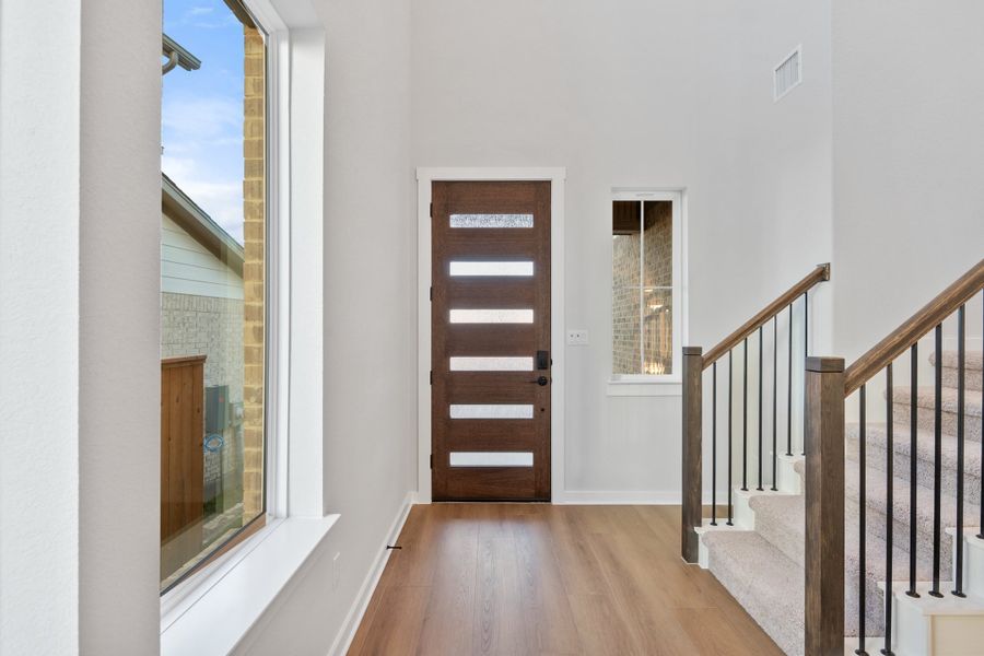 Spacious, unfurnished interior of a new home in Lariat, Liberty Hill (Image 18).