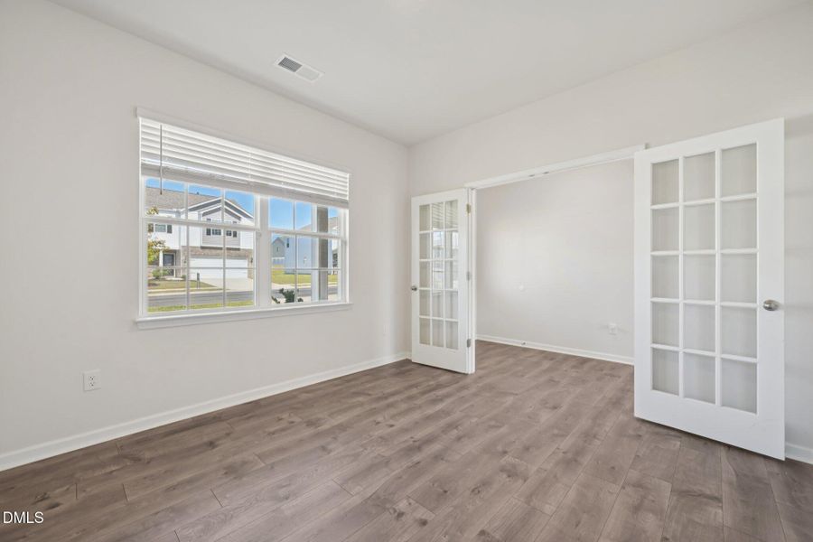 office flex room-Blue Aspen Dr-S2009-035