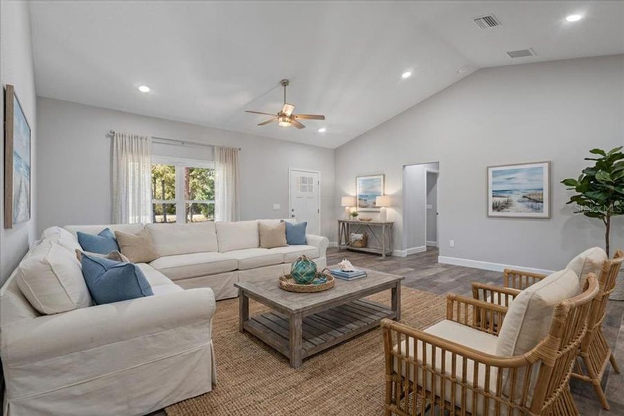 Furnished interior view inside a new home in , Chiefland (Image 9).