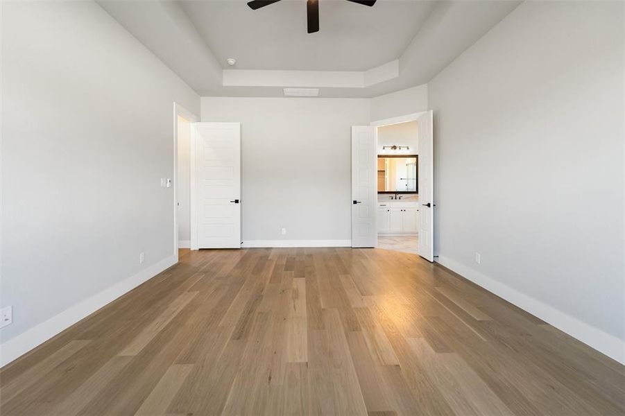 Spacious, unfurnished interior of a new home in King Crossing Estates, Van Alstyne (Image 37). Spacious, unfurnished interior of a new home in King Crossing Estates, Van Alstyne (Image 37).