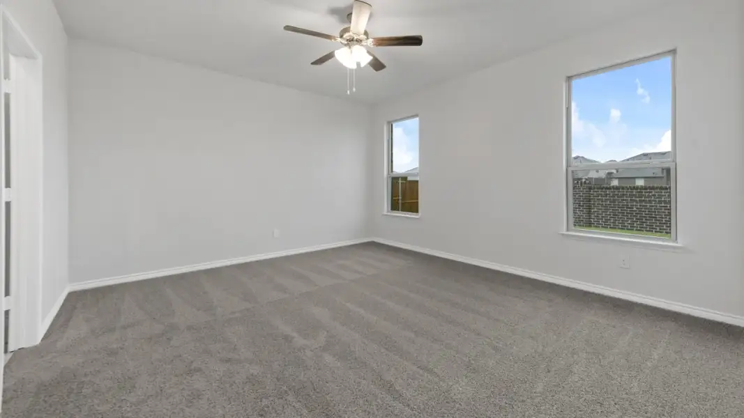 Spacious, unfurnished interior of a new home in Elevon, Lavon (Image 18).