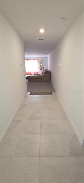 Spacious, unfurnished interior of a new home in , Palm Bay (Image 14).