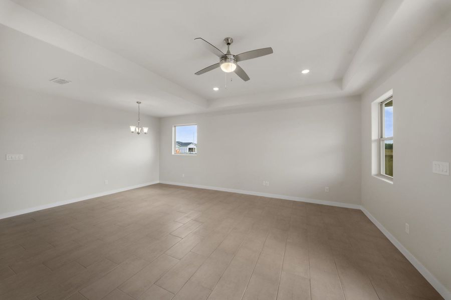 Spacious, unfurnished interior of a new home in Paloma Ranch, Harlingen (Image 16).