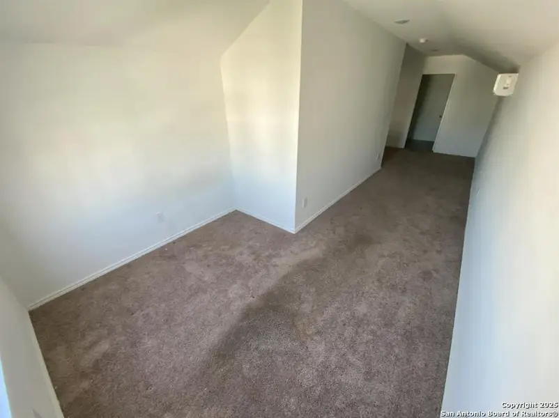 Spacious, unfurnished interior of a new home in Elm Trails, San Antonio (Image 9). Spacious, unfurnished interior of a new home in Elm Trails, San Antonio (Image 9).