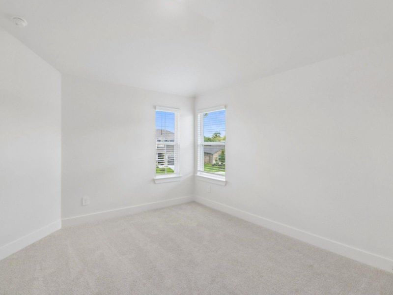 Spacious, unfurnished interior of a new home in Kingdom Heights, Rosenberg (Image 20).