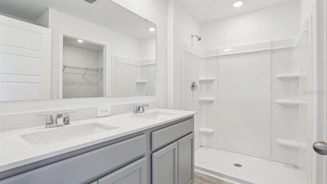 Furnished interior view inside a new home in Villamar, Winter Haven (Image 10).