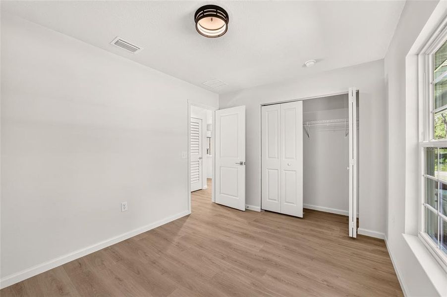 Spacious, unfurnished interior of a new home in , Ocklawaha (Image 28).