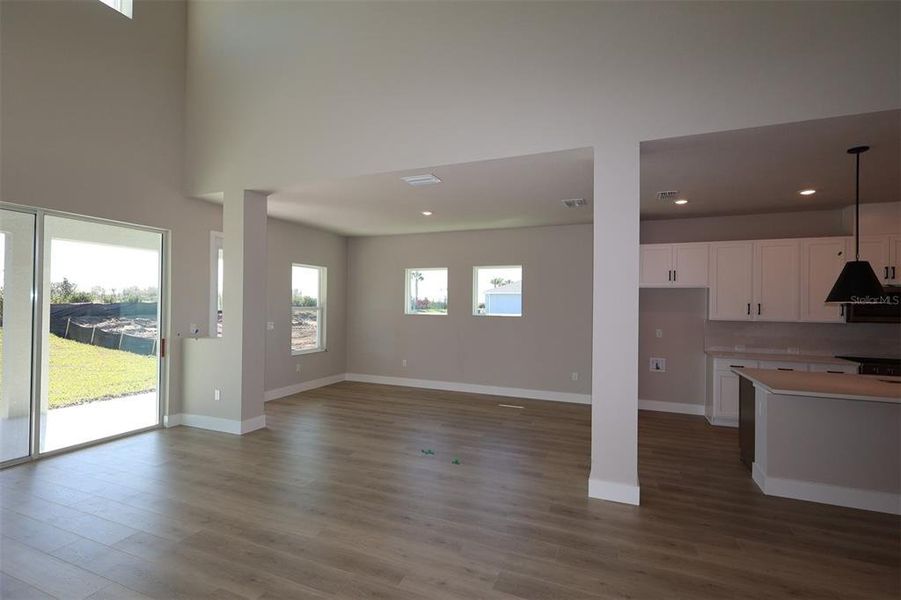 Spacious, unfurnished interior of a new home in Waterset Classic Series, Apollo Beach (Image 15). Spacious, unfurnished interior of a new home in Waterset Classic Series, Apollo Beach (Image 15).