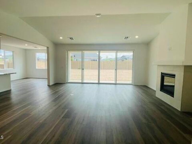 Spacious, unfurnished interior of a new home in Westwood, Prescott (Image 10).