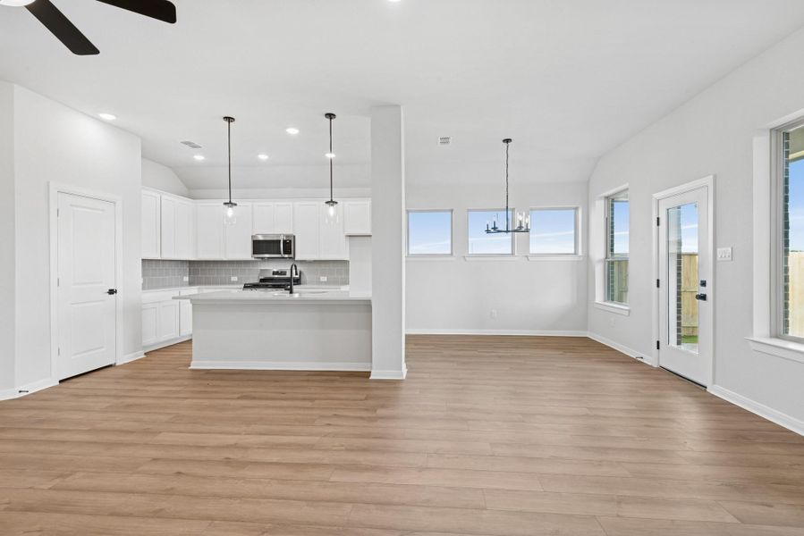 Spacious, unfurnished interior of a new home in Meridiana 45' Homesites, Manvel (Image 10). Spacious, unfurnished interior of a new home in Meridiana 45' Homesites, Manvel (Image 10).