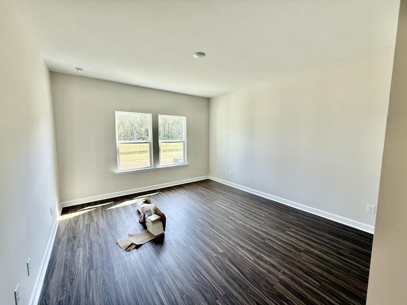 Spacious, unfurnished interior of a new home in , Summerville (Image 14).