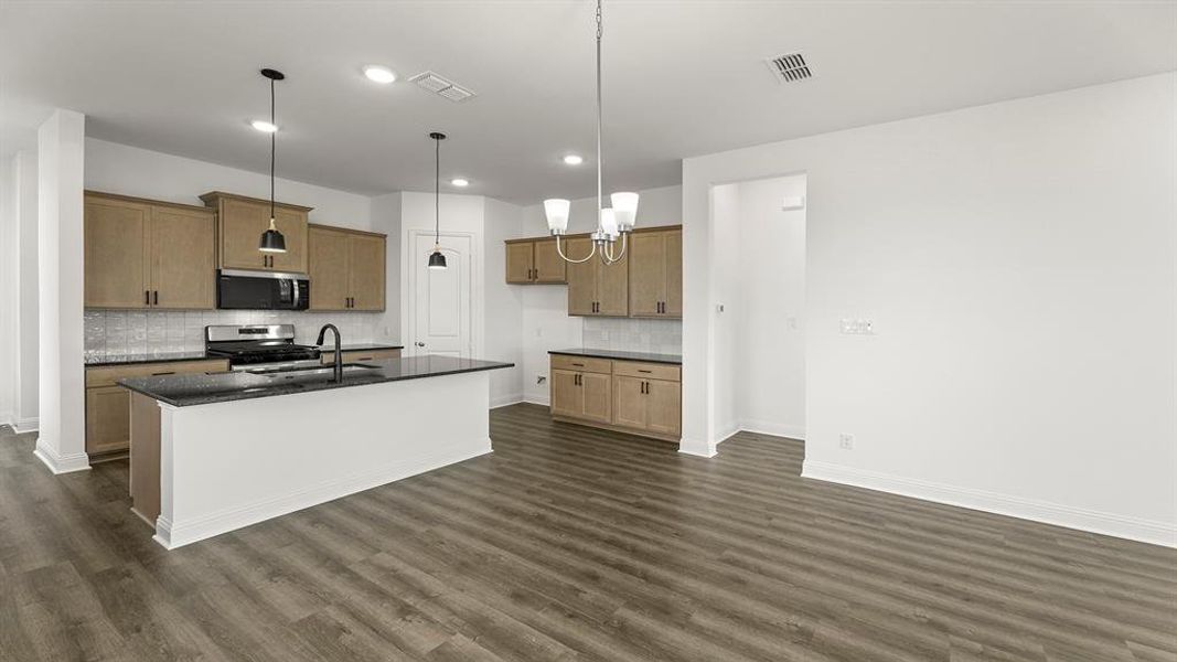 09. 437 Silent Pond - Dining (2) 09. 437 Silent Pond - Dining (2)