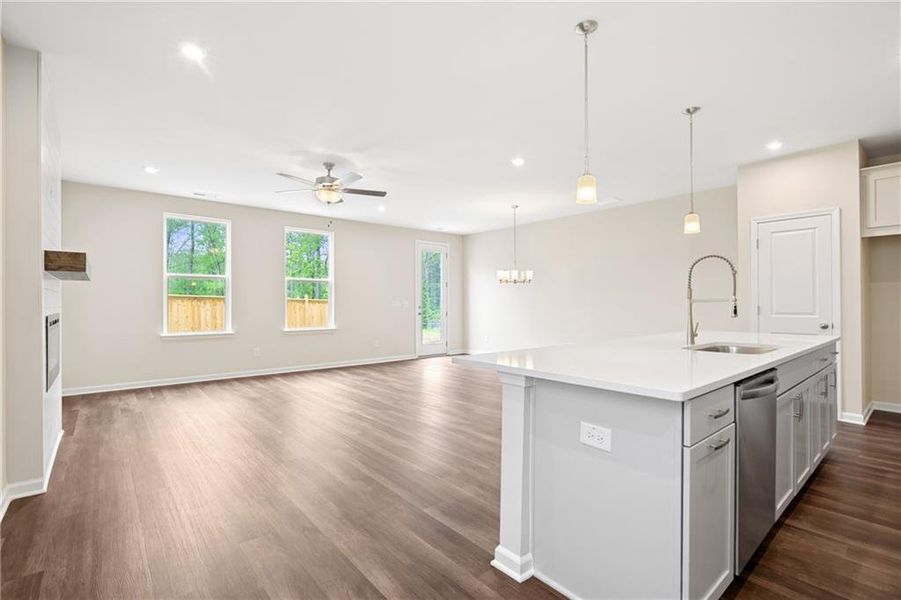 Spacious, unfurnished interior of a new home in The Village at Shallowford, Kennesaw (Image 29).