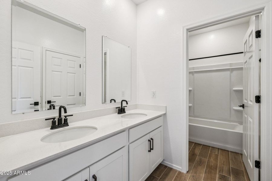 18-web-or-mls-W Cansados Rd-S2408-018