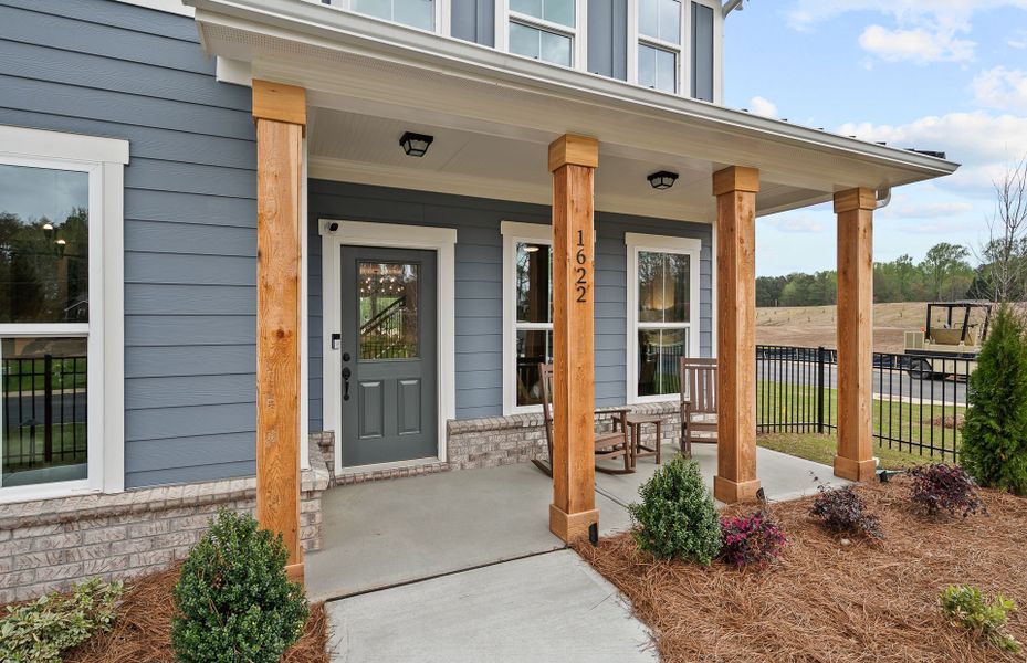 Representative exterior details of a home built from the Riverton by Pulte Homes in Berkeley Mill, Cumming (Image 29).