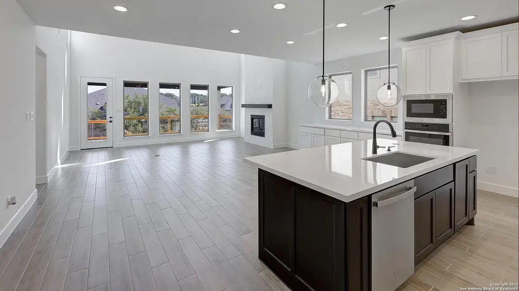 Furnished interior view inside a new home in Ranches At Creekside 55', Boerne (Image 6).
