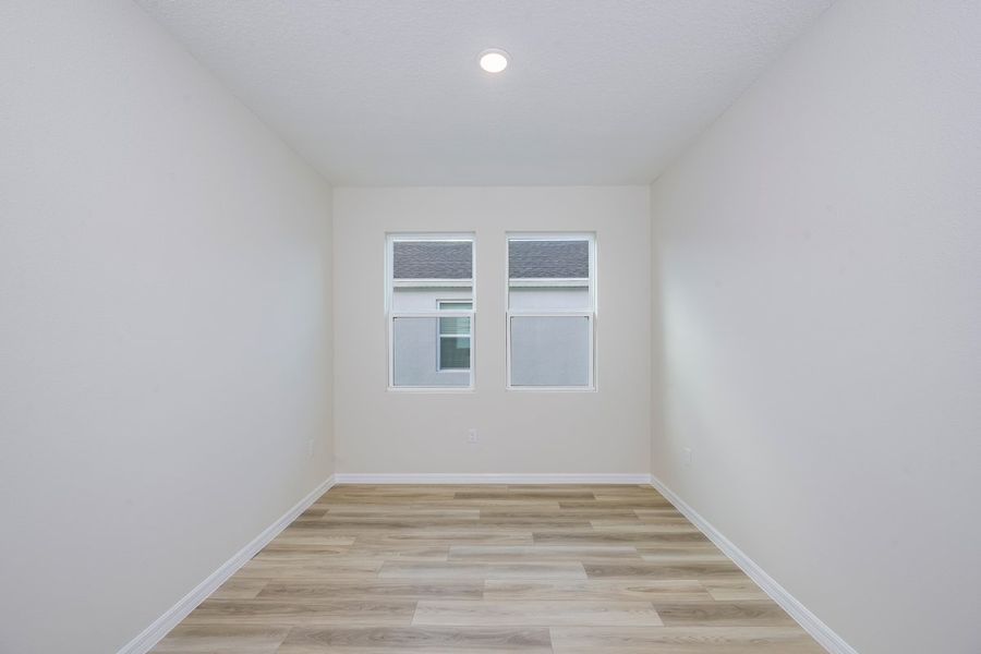 Spacious, unfurnished interior of a new home in Cherrywood Preserve, Ocala (Image 17).
