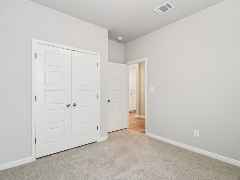 Spacious, unfurnished interior of a new home in Kallison Ranch, San Antonio (Image 28).