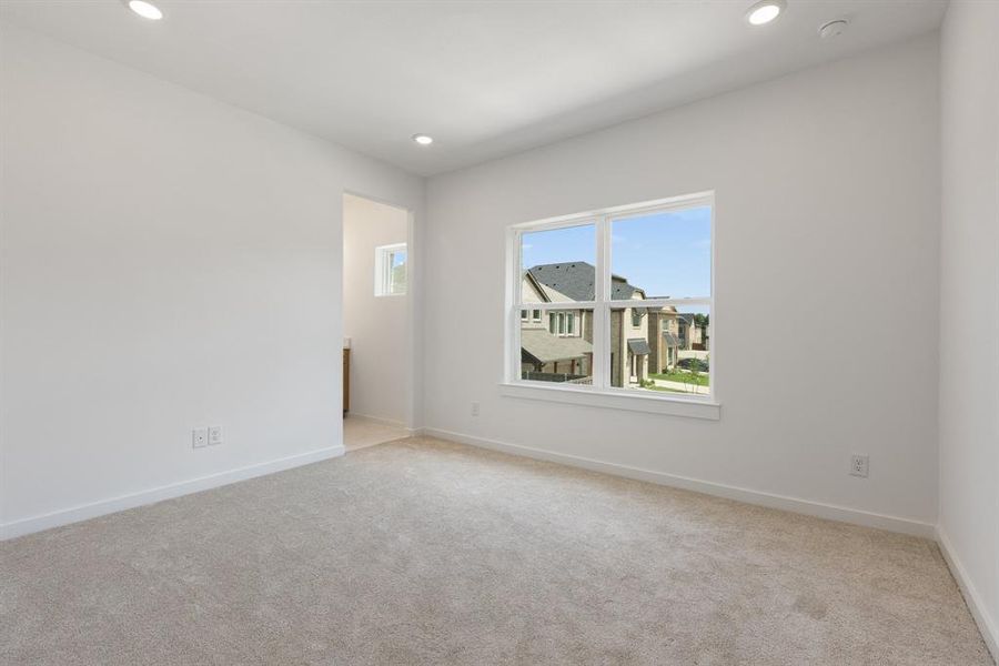 Spacious, unfurnished interior of a new home in , Garland (Image 23).