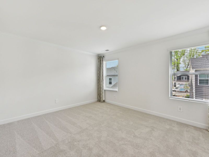 Spacious, unfurnished interior of a new home in Meadows at Wilson Farms - The Summit Series, Fort Mill (Image 13).