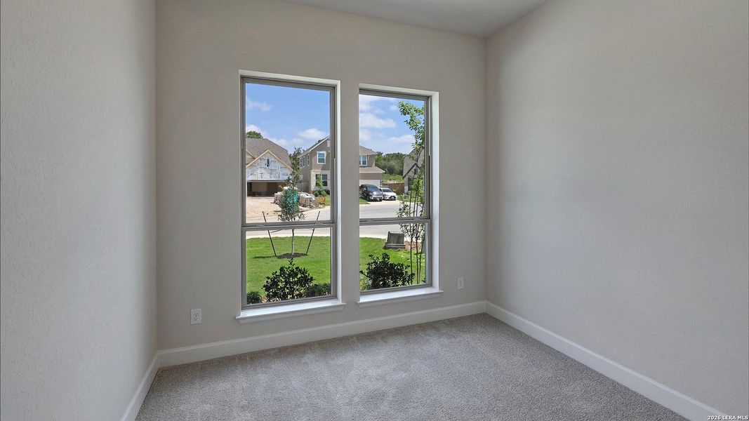 Spacious, unfurnished interior of a new home in Ladera, San Antonio (Image 16).