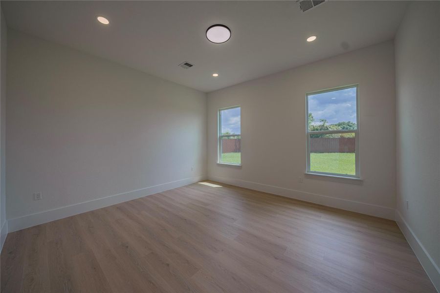 Spacious, unfurnished interior of a new home in , Hockley (Image 29).