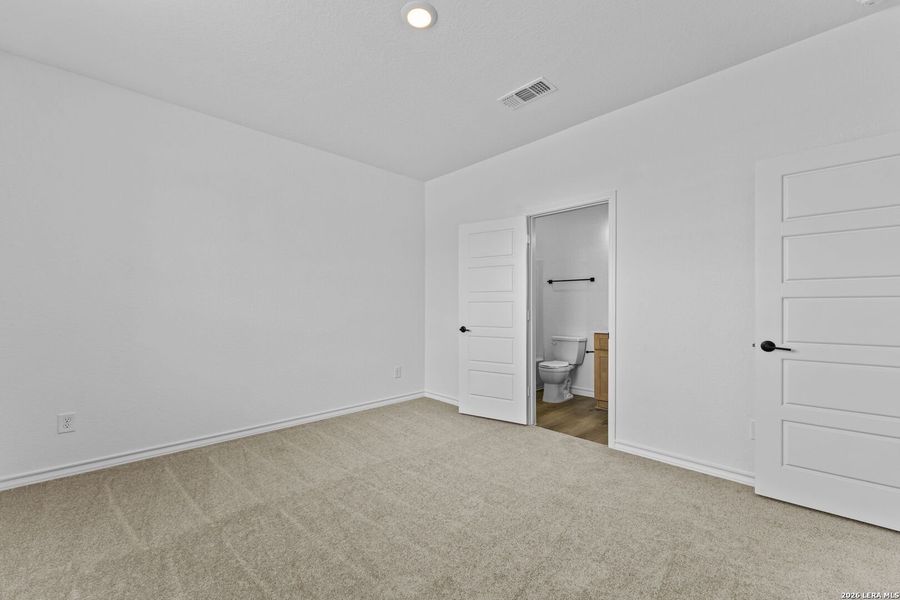 Spacious, unfurnished interior of a new home in Dove Song, Marion (Image 22).